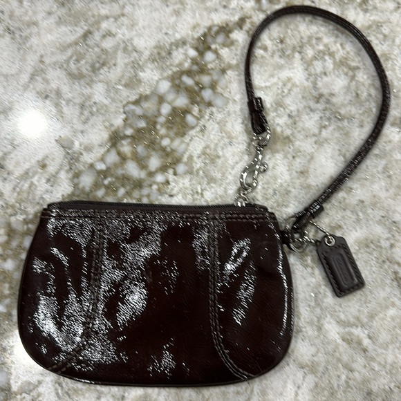 COACH WRISTLET in brown  with silver tone hardware and COACH LOGO TAG - Picture 5 of 5
